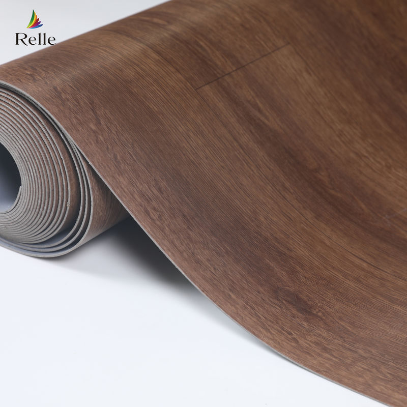 Pavimenti in legno di quercia con look in vinile, larghezza 1,8-2 m