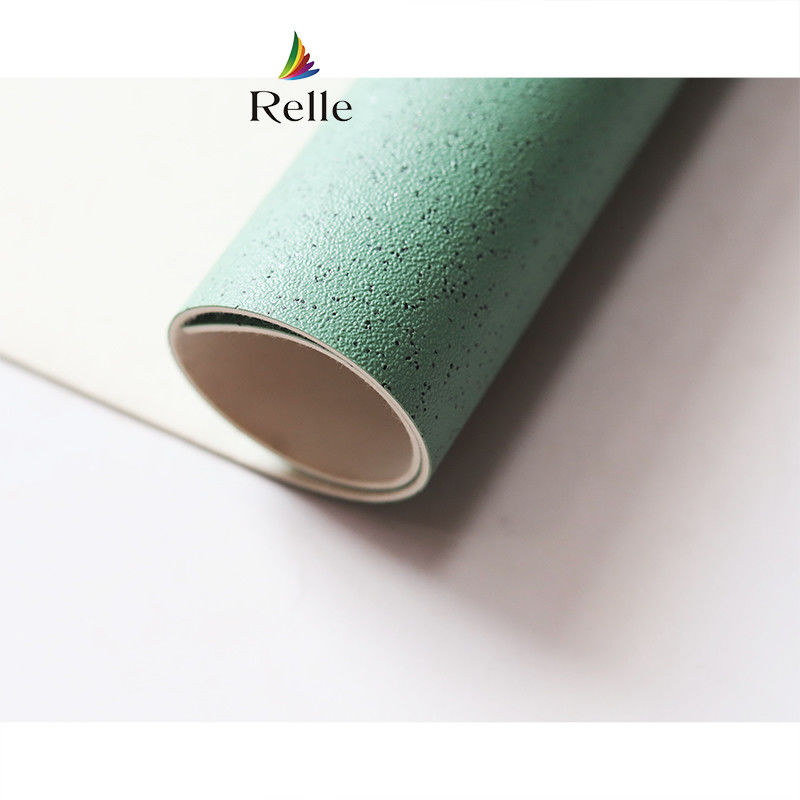 Installazione adesiva conveniente Palla di plastica con materiale resistente