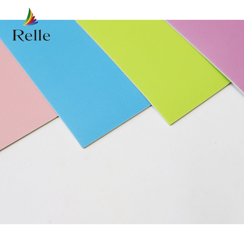 Pavimenti per l'asilo di sicurezza in PVC Pavimenti in vinile colorati per più di 600 tipi