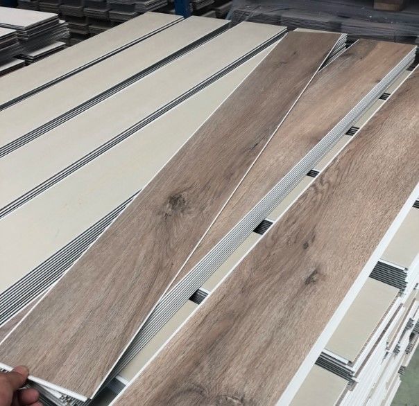 SPC Relle Click Plank Pavimento 4mm 5mm 6mm 7mm Spessore Pavimento SPC di lusso