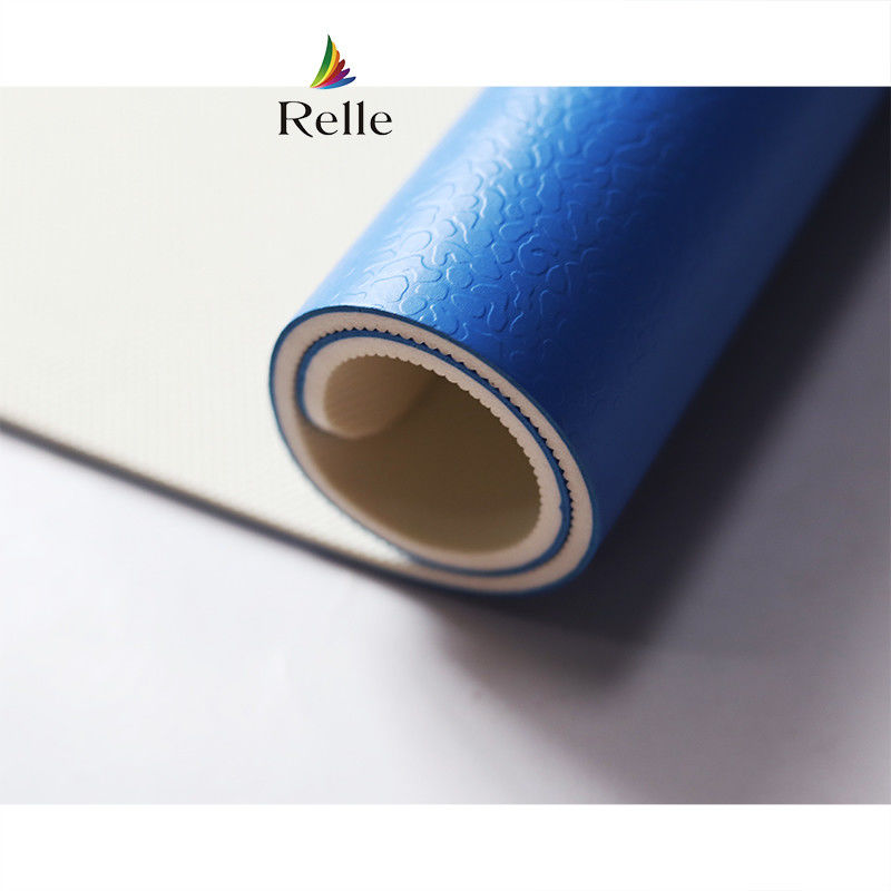 600 Opzioni di colore Relle PVC Futsal Court Flooring Roll con Gridding Texture Design