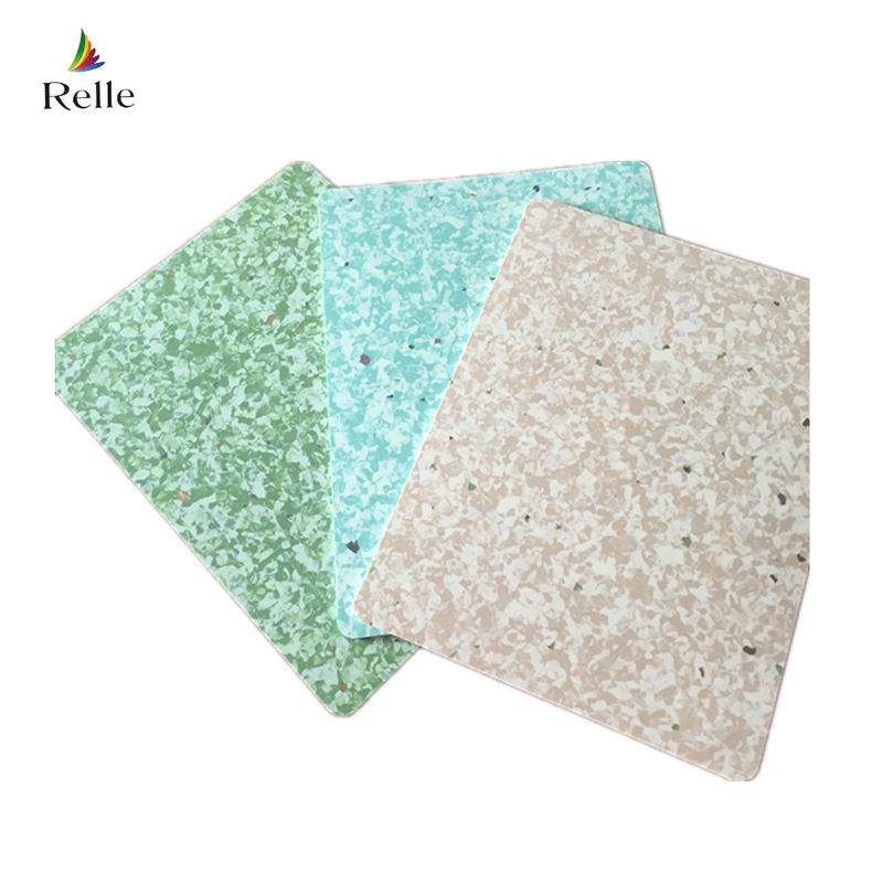 Pavimenti in vinile di texture piana con rilievo 3 mm Piastrelle omogenee in PVC per strutture mediche