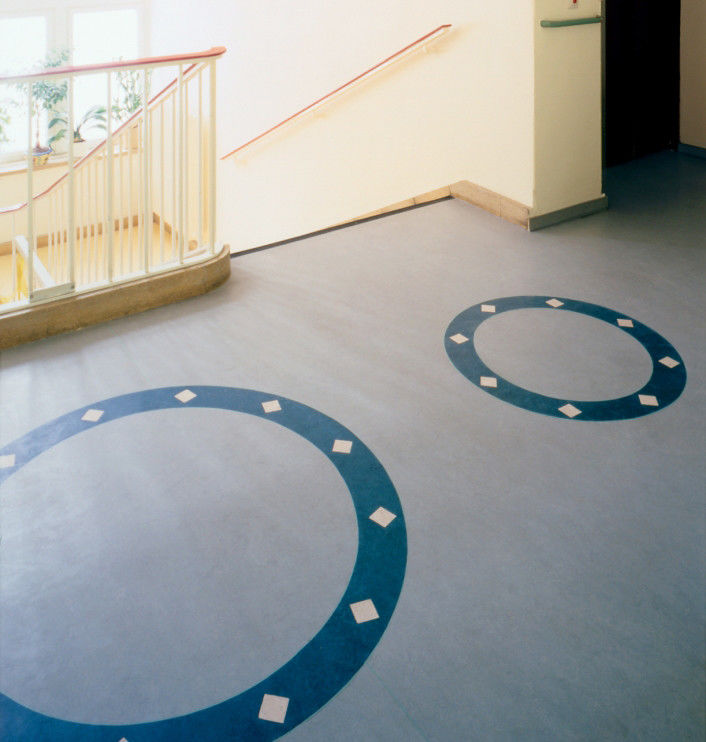 Pavimenti in vinile di texture piana con rilievo 3 mm Piastrelle omogenee in PVC per strutture mediche