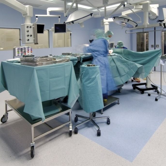 Pavimenti omogenei antiscivolo per ospedali in PVC
