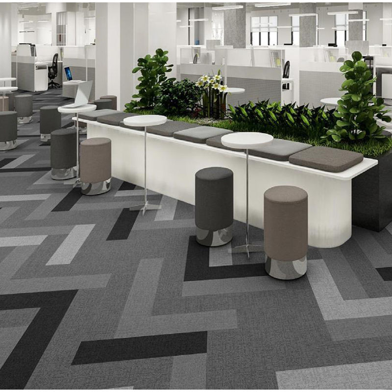6.5mm 7mm Office Carpet Tiles Commercial Carpet Tiles Per Hotel Camera da letto Luogo di lavoro