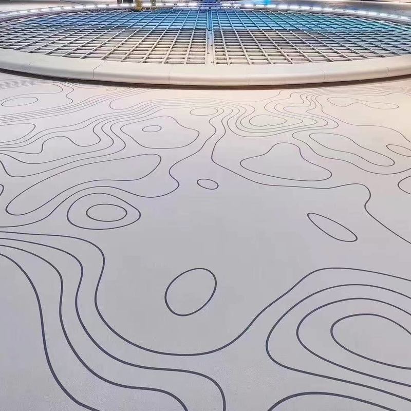 Pavimenti in gomma Relle per sale espositive, rispettosi dell'ambiente, resistenti all'usura e antiscivolo